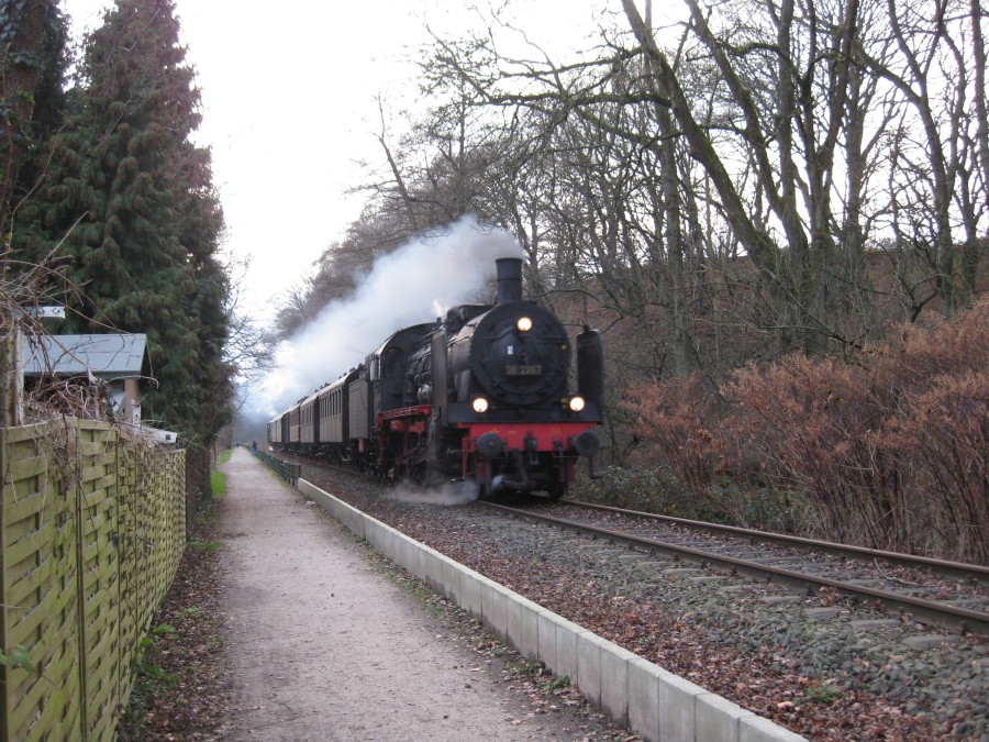 Nikolausfahrt mit 38 2267 bei Steger.JPG