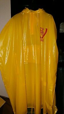 Regencape-Fahrrad-Hock-gelb-100-PVC-XXL-Regenmantel.jpg