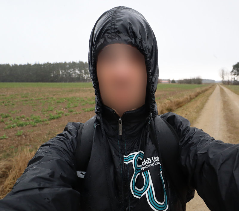 Ecko Packable Shell im Regen.jpg